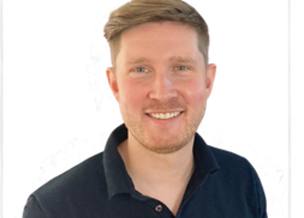 Felix Niesar  office portrait 2026.png