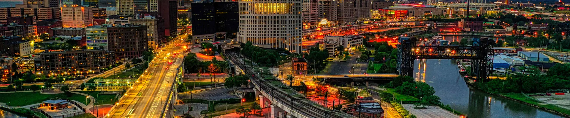 cleveland-skyline-night-cuyahoga-river