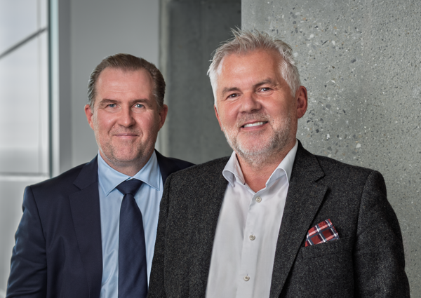 DSC 5273 JJ & Allan Portrait (2)