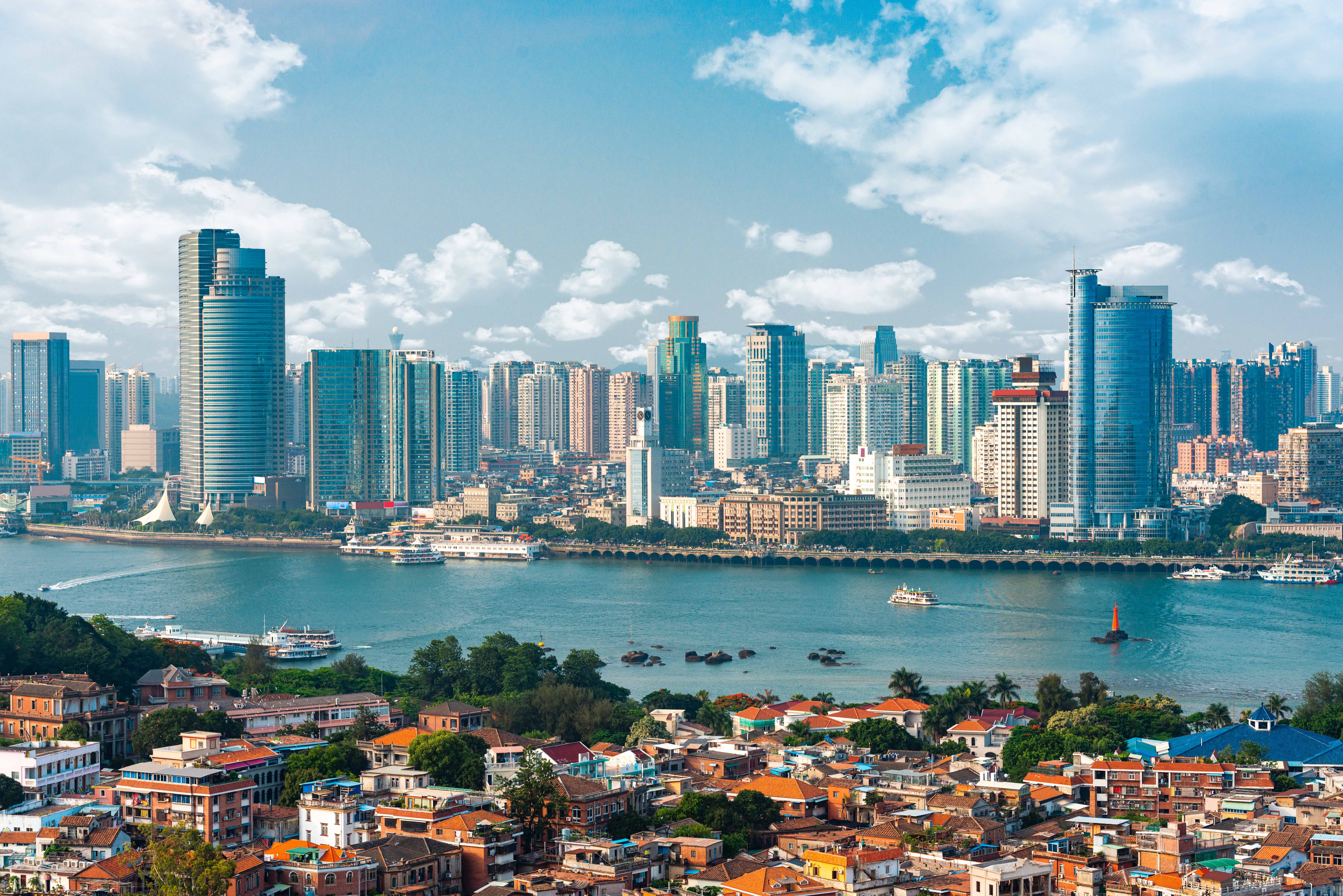 xiamen-skyline-waterfront-traditional-architecture-china