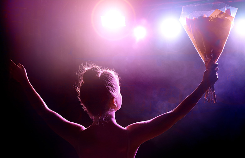 performer-stage-bouquet-event-logistics