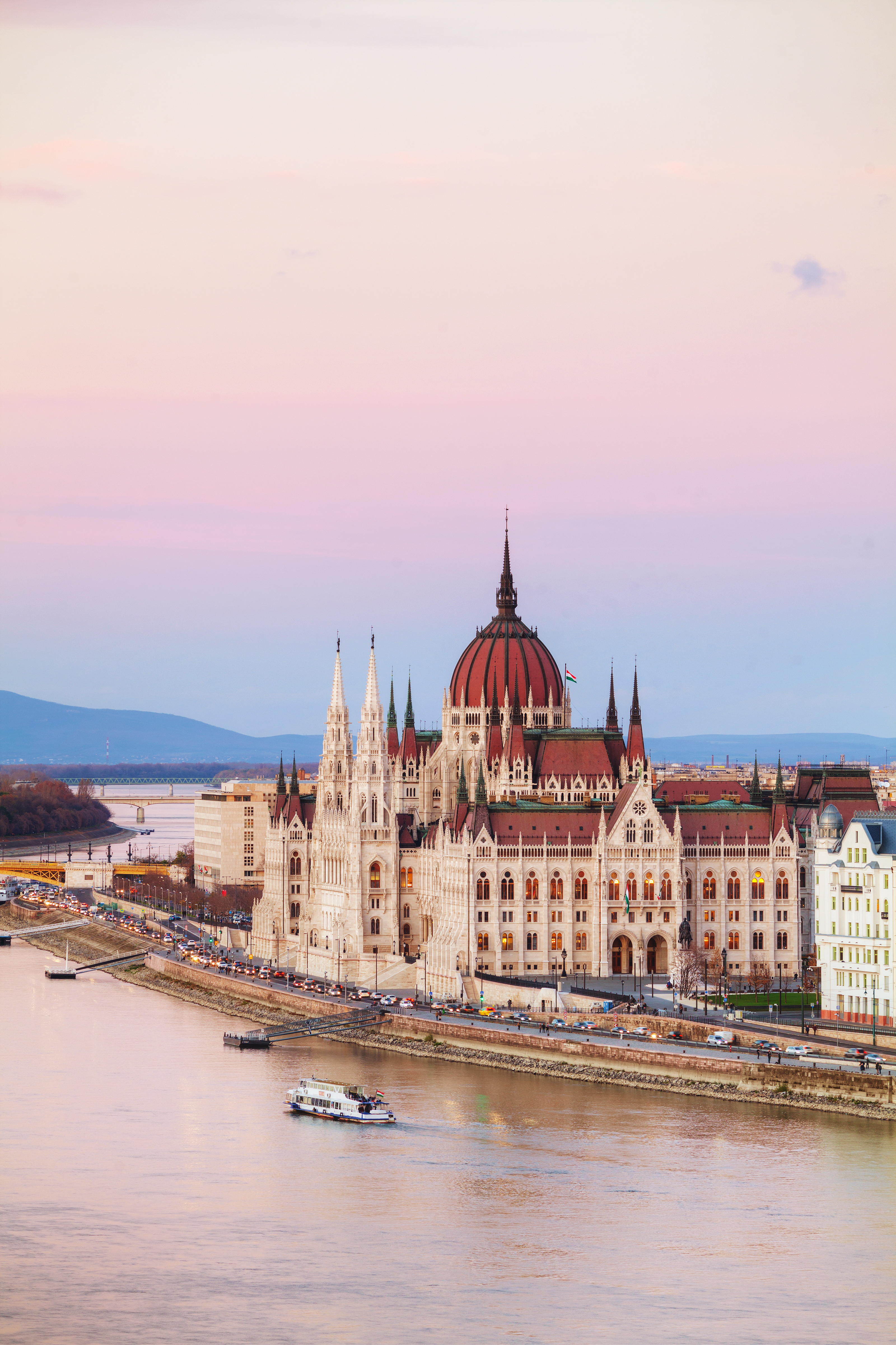hungarian-parliament-sunset-danube-river