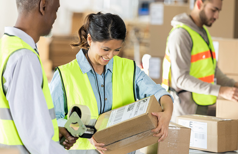 picking-packing-delivering-warehouse-workers